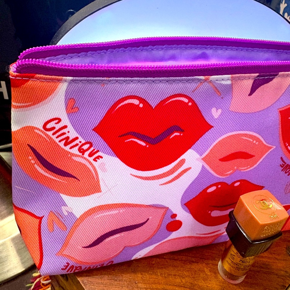 CHANEL Lipstick Mini in #206 + Clinique Cosmetics Bag NWOT